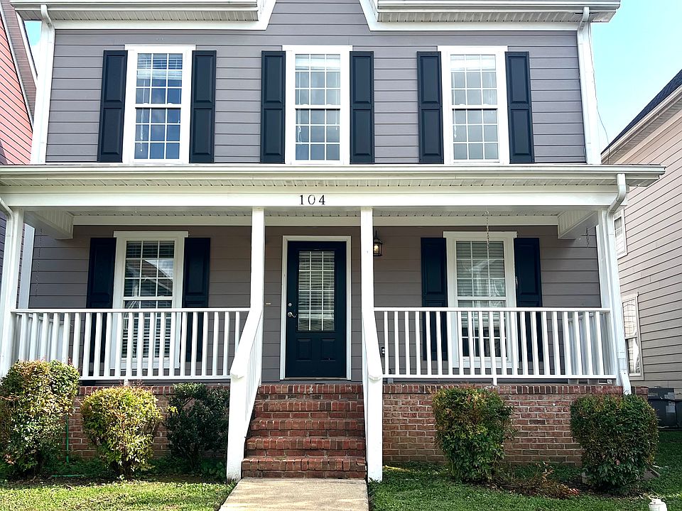 1st image of 104 Saint Charles Pl