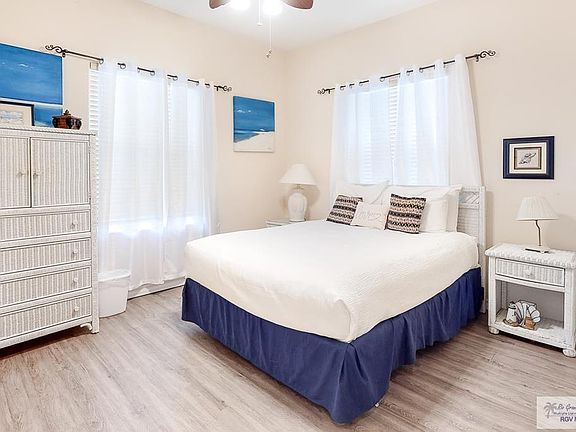 5th image of 105 E Pompano St #1