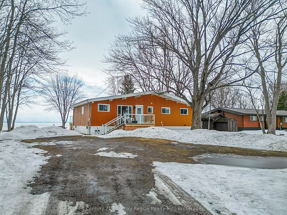 2nd image of 370 Marleau Rd