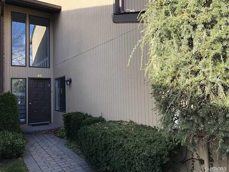 48 Wimbledon Dr — Photo 3