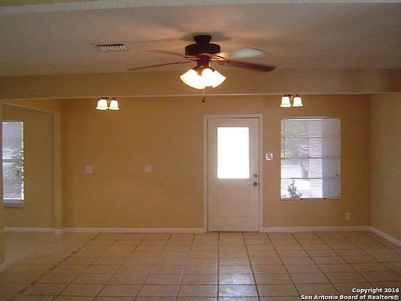 3rd image of 503 Redcliff Dr