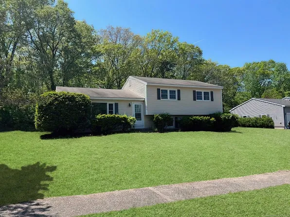 132 Walkley Drive, Southington, CT 06489