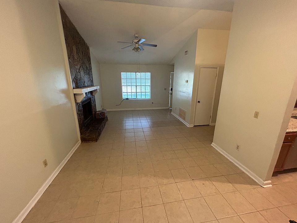 1st image of 6266 Creekford Dr