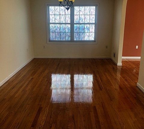 3rd image of 121 Stiles St Floor 1