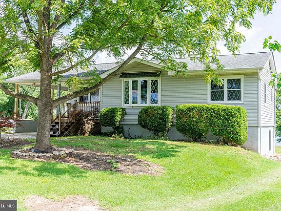 4th image of 774 Lake Caroline Dr