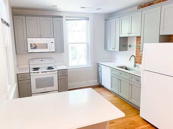 5th image of 2519 Grove Ave #2