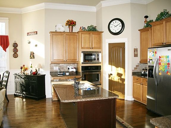 Grnt Tops, Tile Backsplash, LG Walk-in Pantry & more