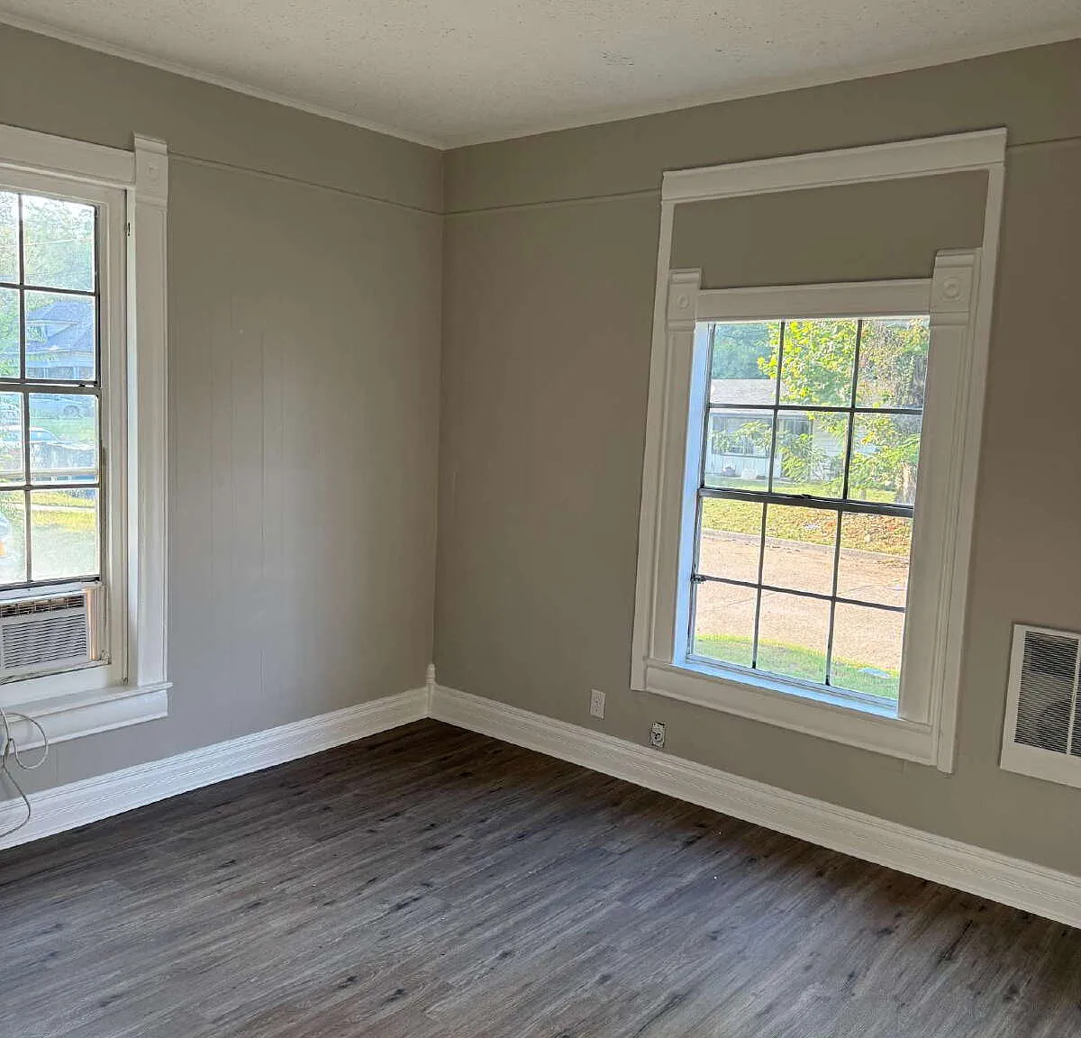 1 bed, 1.0 bath, $750 — Photo 4