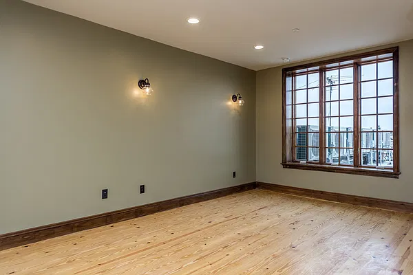 Rented by Nooklyn NYC LLC | media 4