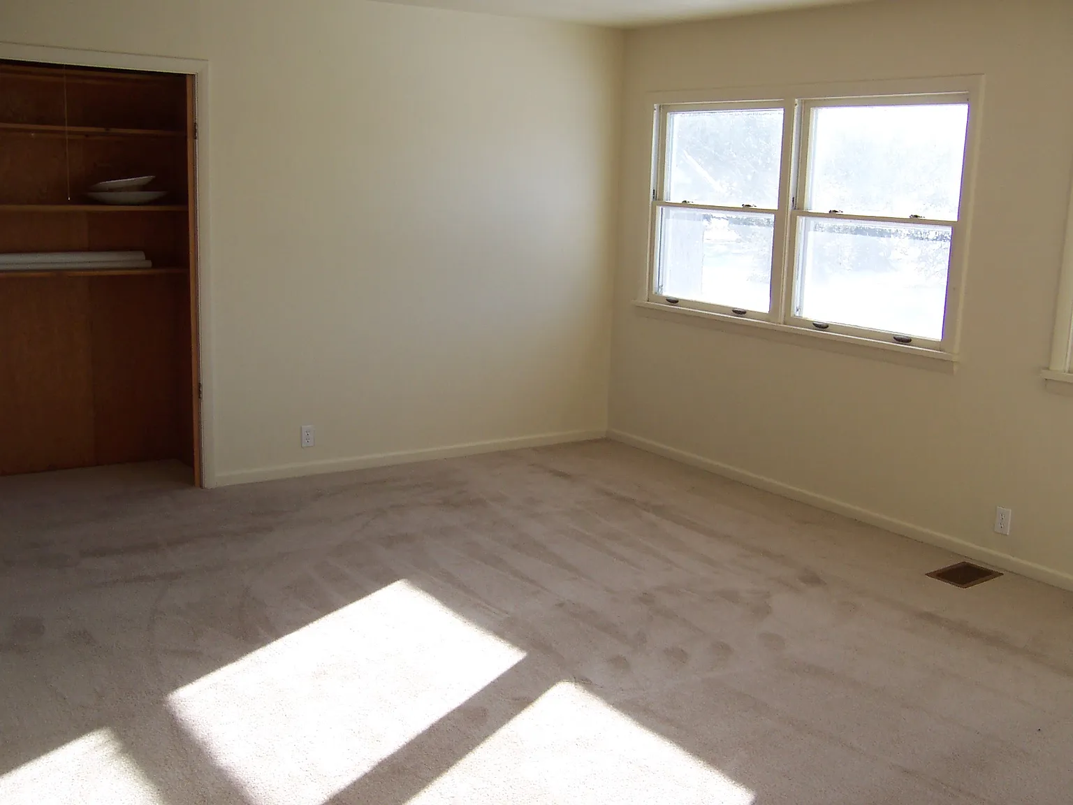 3 bed, 1.5 bath, 2154 sqft, $1,700 — Photo 4