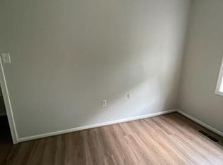 9847 Oakdale Woods Ct, Vienna, VA 22181