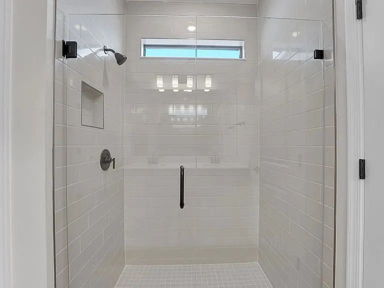845 SE Courances Dr — Photo 14