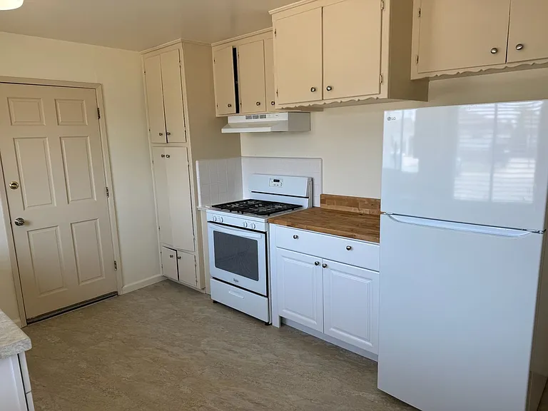 870 Pearl Dr — Photo 12