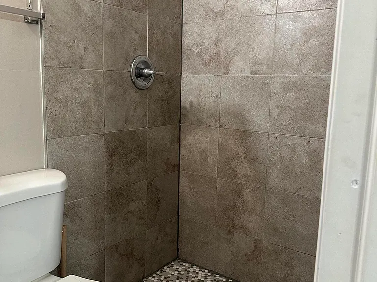 8070 Rose Marie Ave E — Photo 9