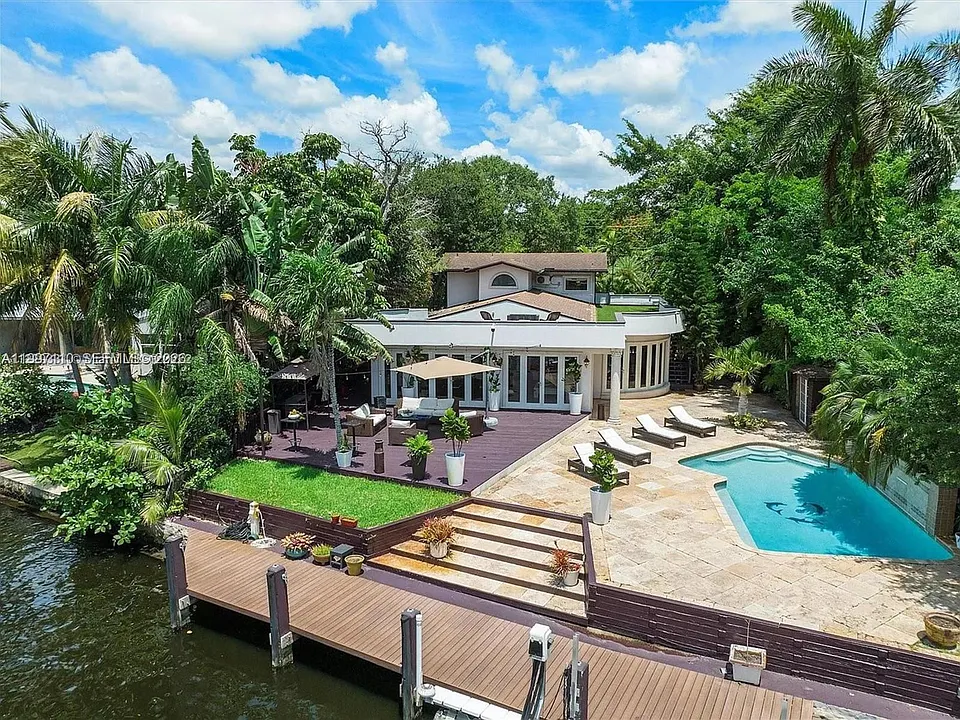 800 SW 12th Ave