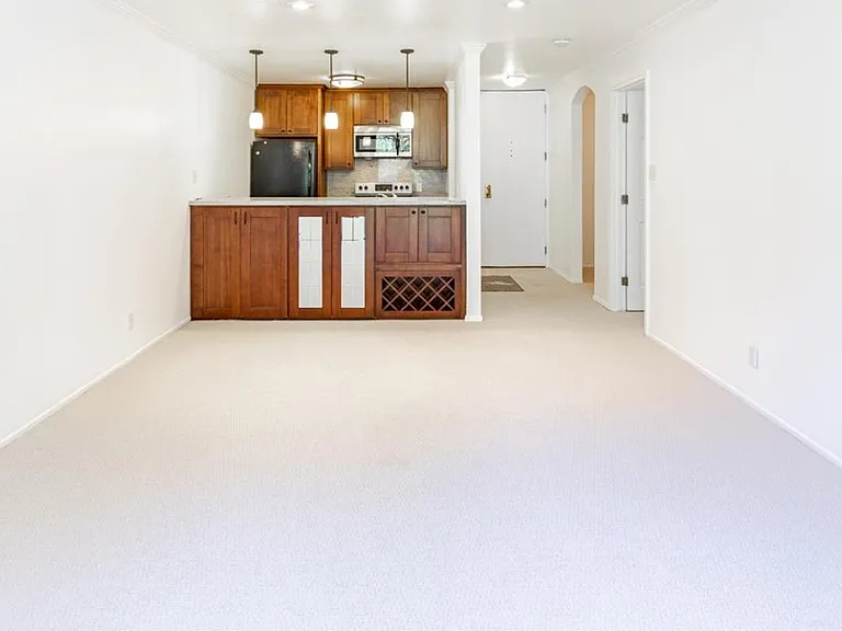 7205 Shelter Creek Ln — Photo 6
