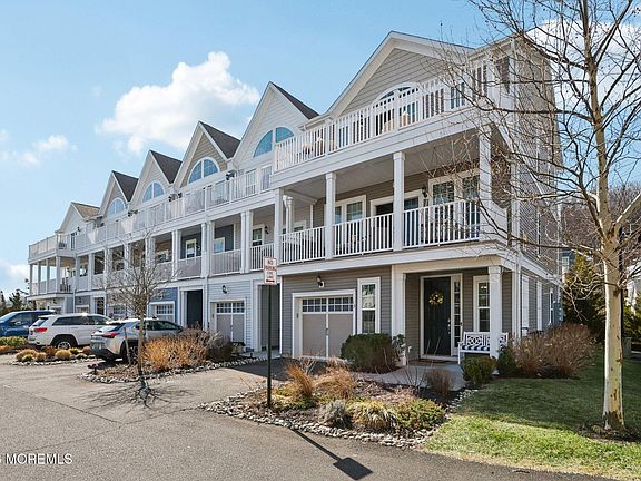 2nd image of 13 Halfmoon Ct Unit 1106