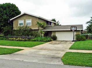 17667 Foxwood Way, Boca Raton, FL 33487