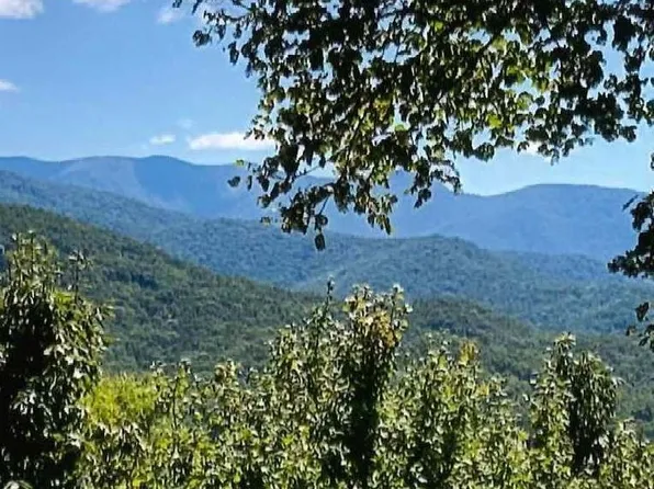 50 Harris Ridge Rd, Young Harris, GA 30582