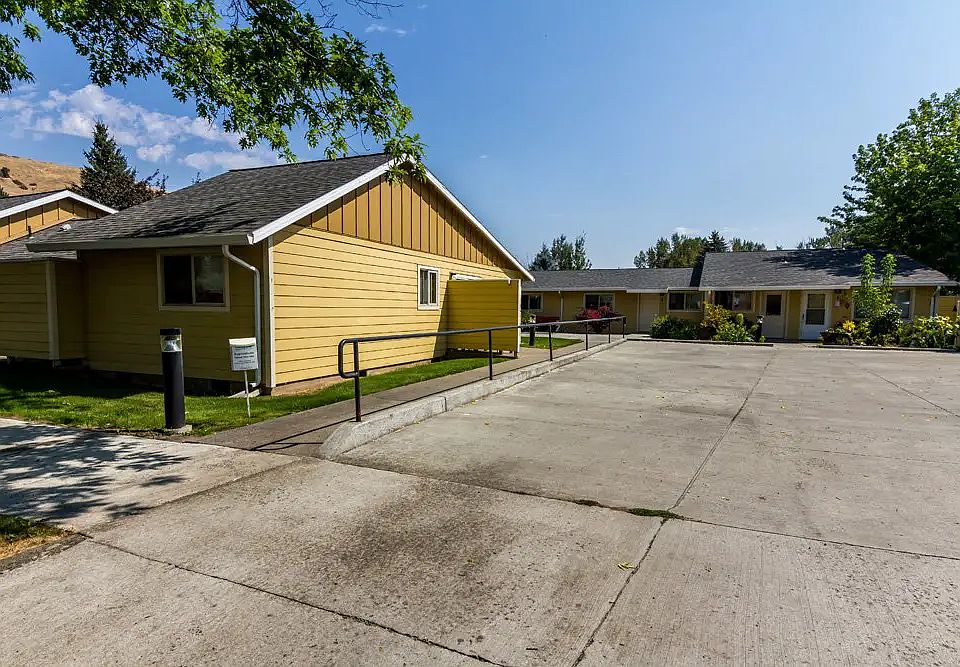 Leisure Way Apartments 203 N Storie St Wallowa OR Zillow