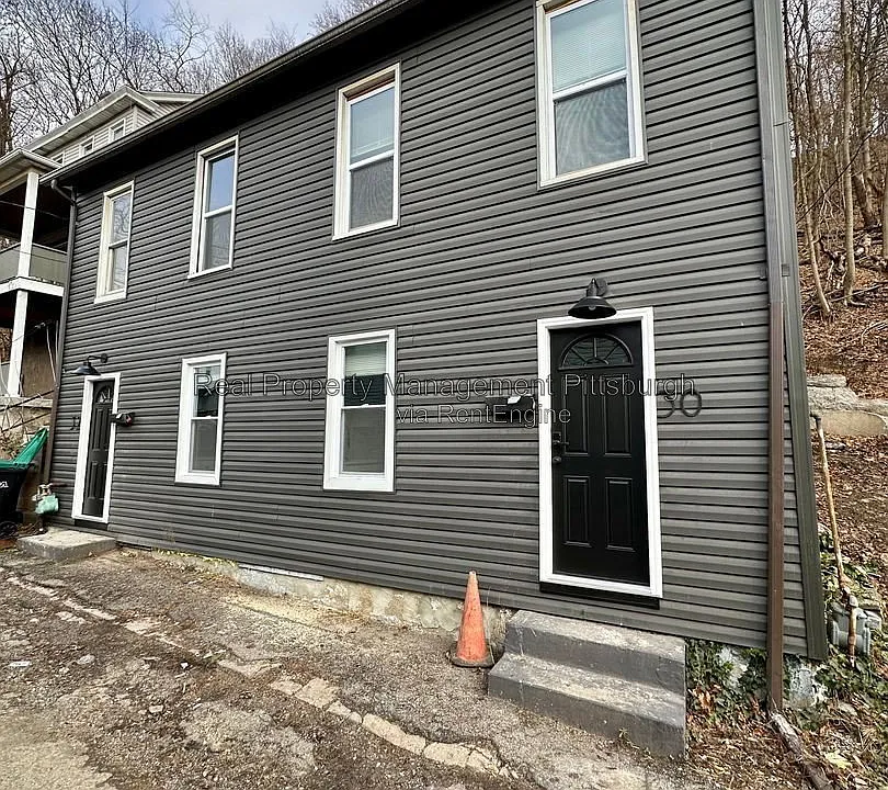 30 Ganster St