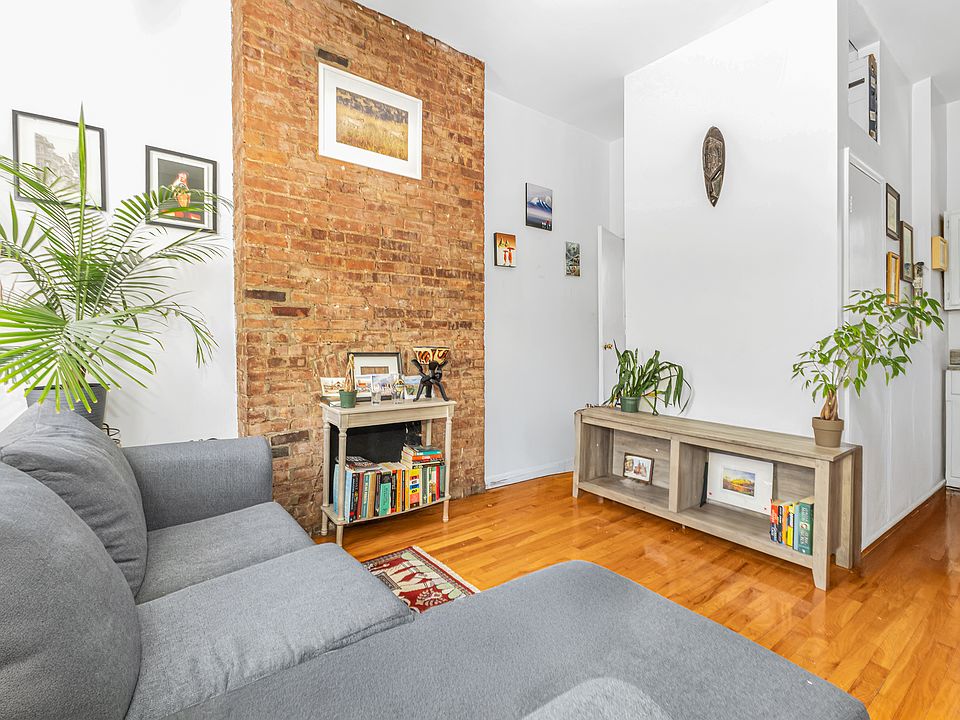 1st image of 543 1/2 E 6th St APT 5