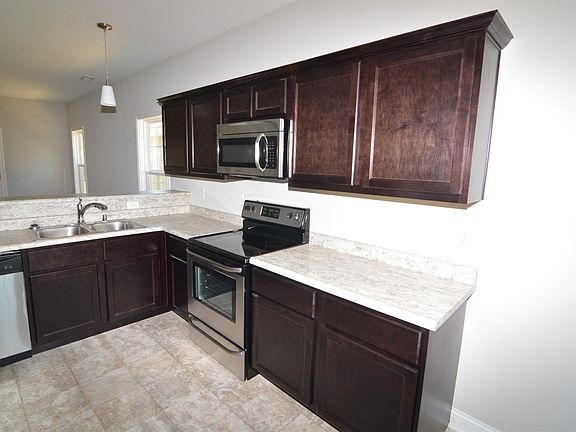 3rd image of 3404 Sweet Clover Ln