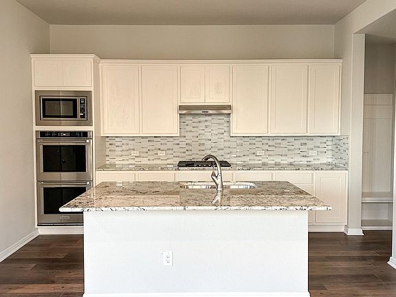 5th image of 540 Blue Oak Blvd