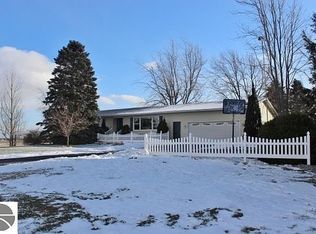 9311 W Lincoln Rd, Riverdale, MI 48877