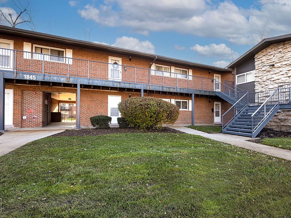 1st image of 1845 Whitechapel Dr Unit 1E
