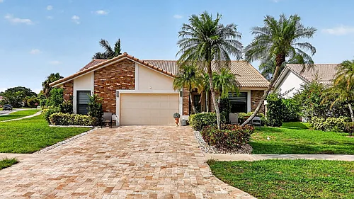 10065 Camelback Ln Photo 1