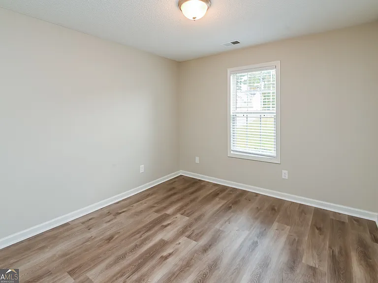 188 Carthage Blvd — Photo 13