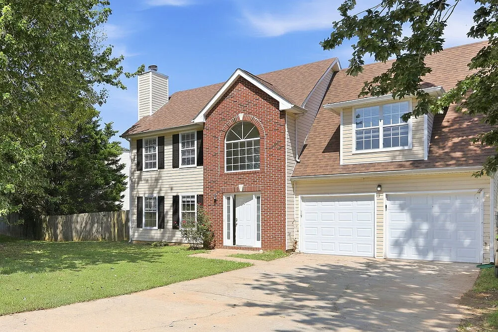 3 bed, 2.5 bath, 2149 sqft, $2,235 — Photo 4