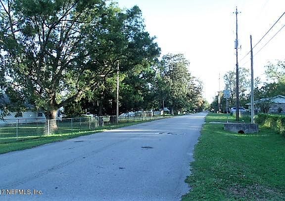 3rd image of 307 HIGHLAND Avenue