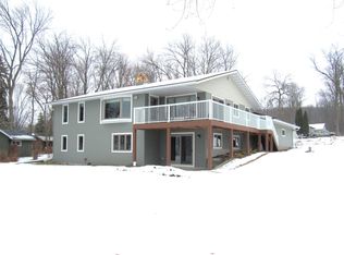 N6465 Harrison Rd, Hilbert, WI 54129