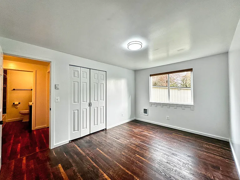 25523 Lawson St #4 — Photo 9