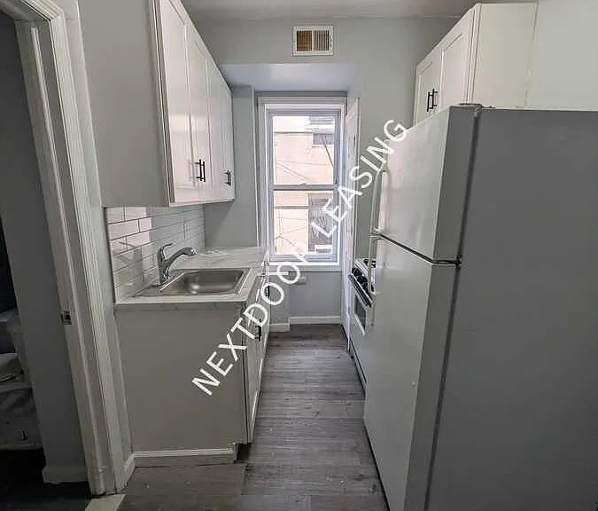 122 Wade St #1M — Photo 4