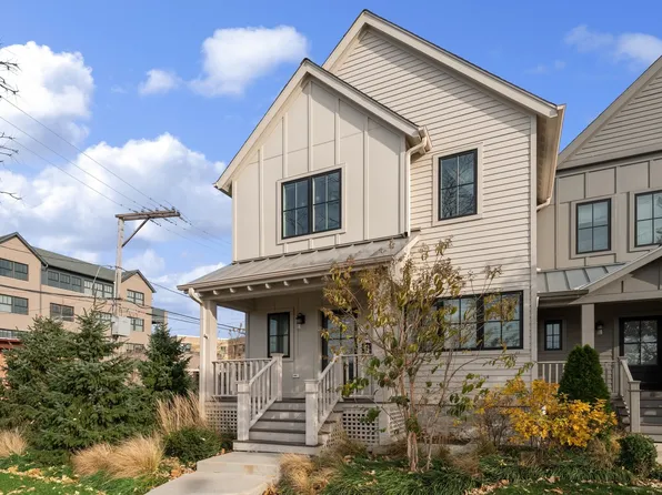 516 Poplar Dr #516, Wilmette, IL 60091