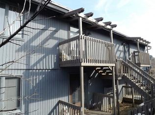 Portage Lakes Dr, Akron, OH 44319