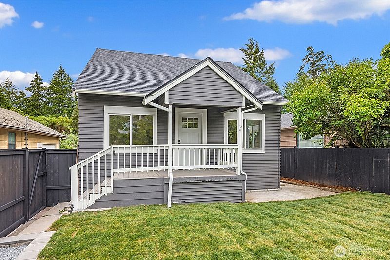 2nd image of 5040 35th Avenue SW