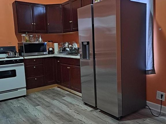 5th image of 2254 N Parkside Ave