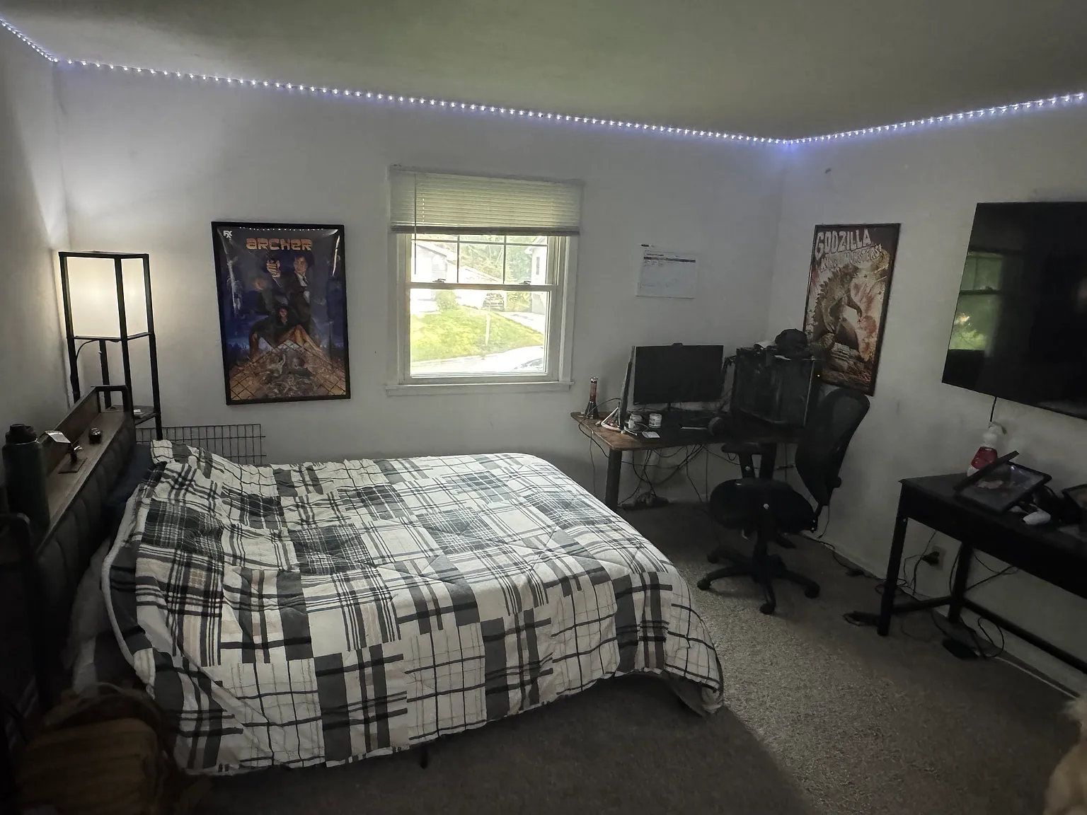 4 Bedroom Single Family Home — Photo 2