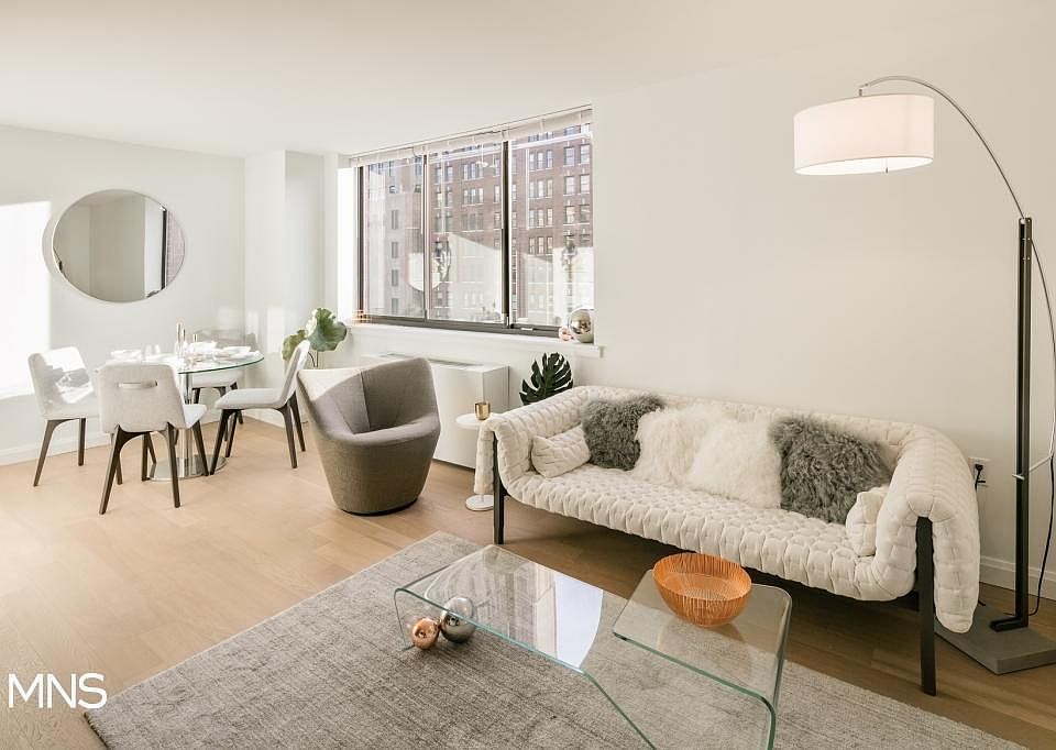 1st image of 250 W 19th St APT 7F