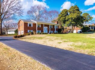 9560 Sarasota Dr, Knoxville, TN 37923