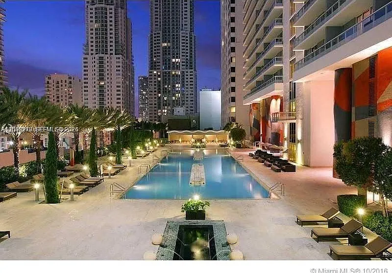 50 Biscayne Condo — Photo 2