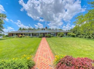 304 Overbrook Dr, Bristol, TN 37620