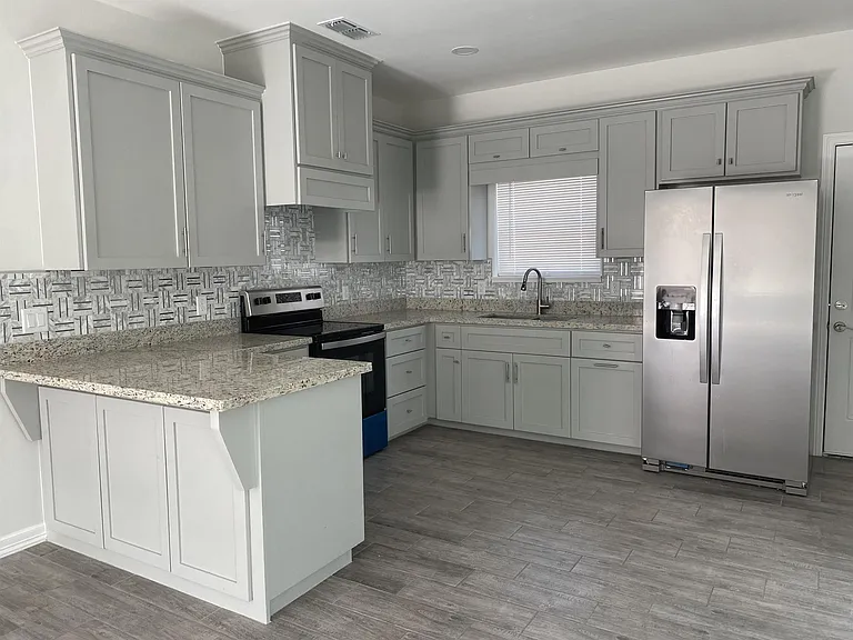 5908 Puffin Ave #4 — Photo 11