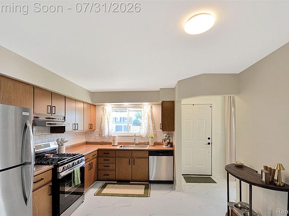 5th image of 8573 San Marco Blvd