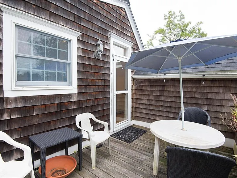 2 Red Cross Ter — Photo 24