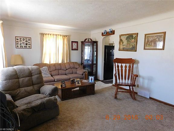3rd image of 15209 Louis Ave